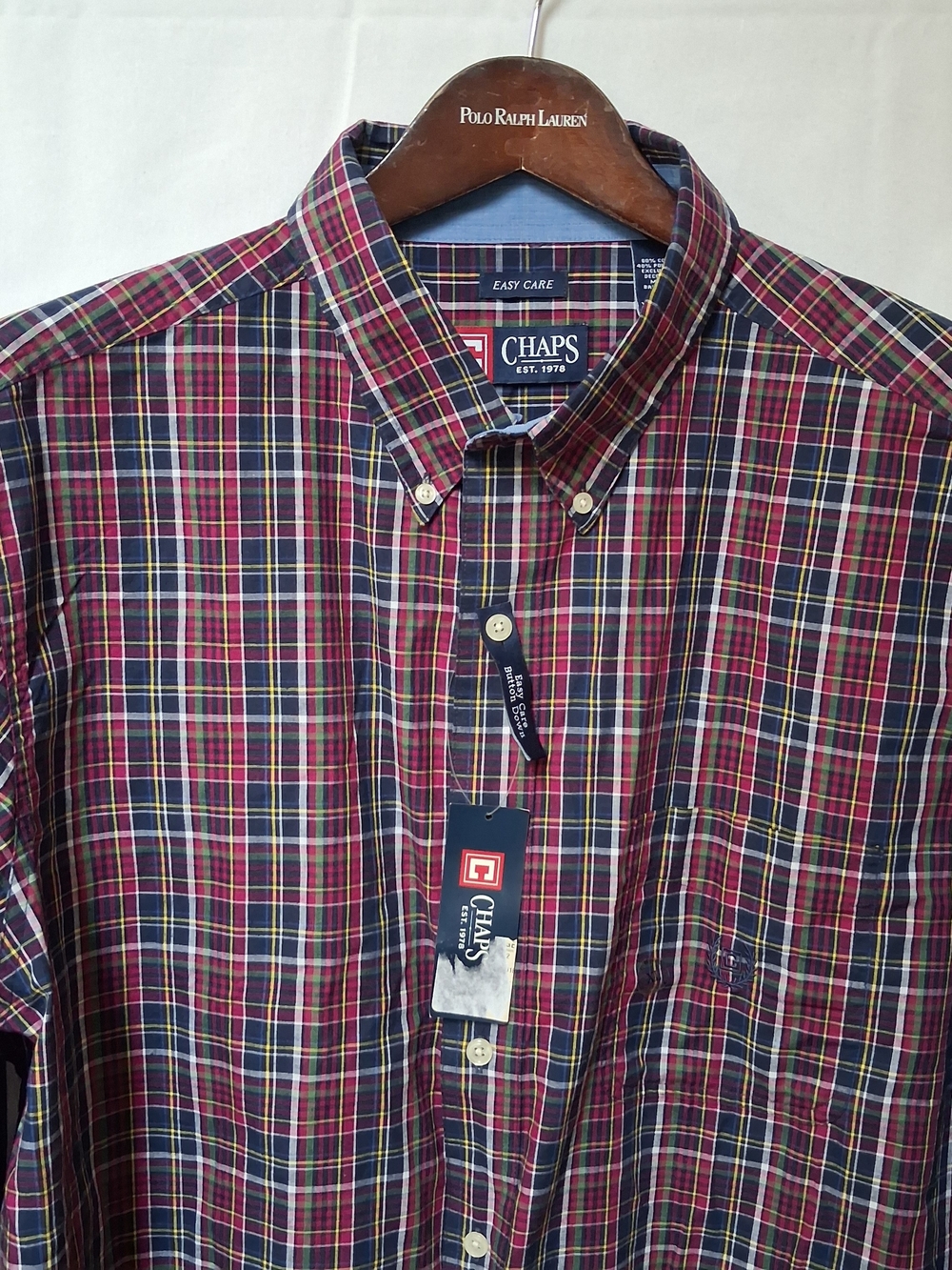 Chaps Mens XL Easy Care Plaid Button Down Shirt Long Sleeve Red Navy Multi NWT - Picture 2 of 5
